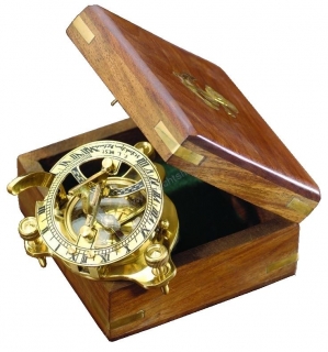 SEA-CLUB Kompas so Slnečnými hodinami v drevenom boxe